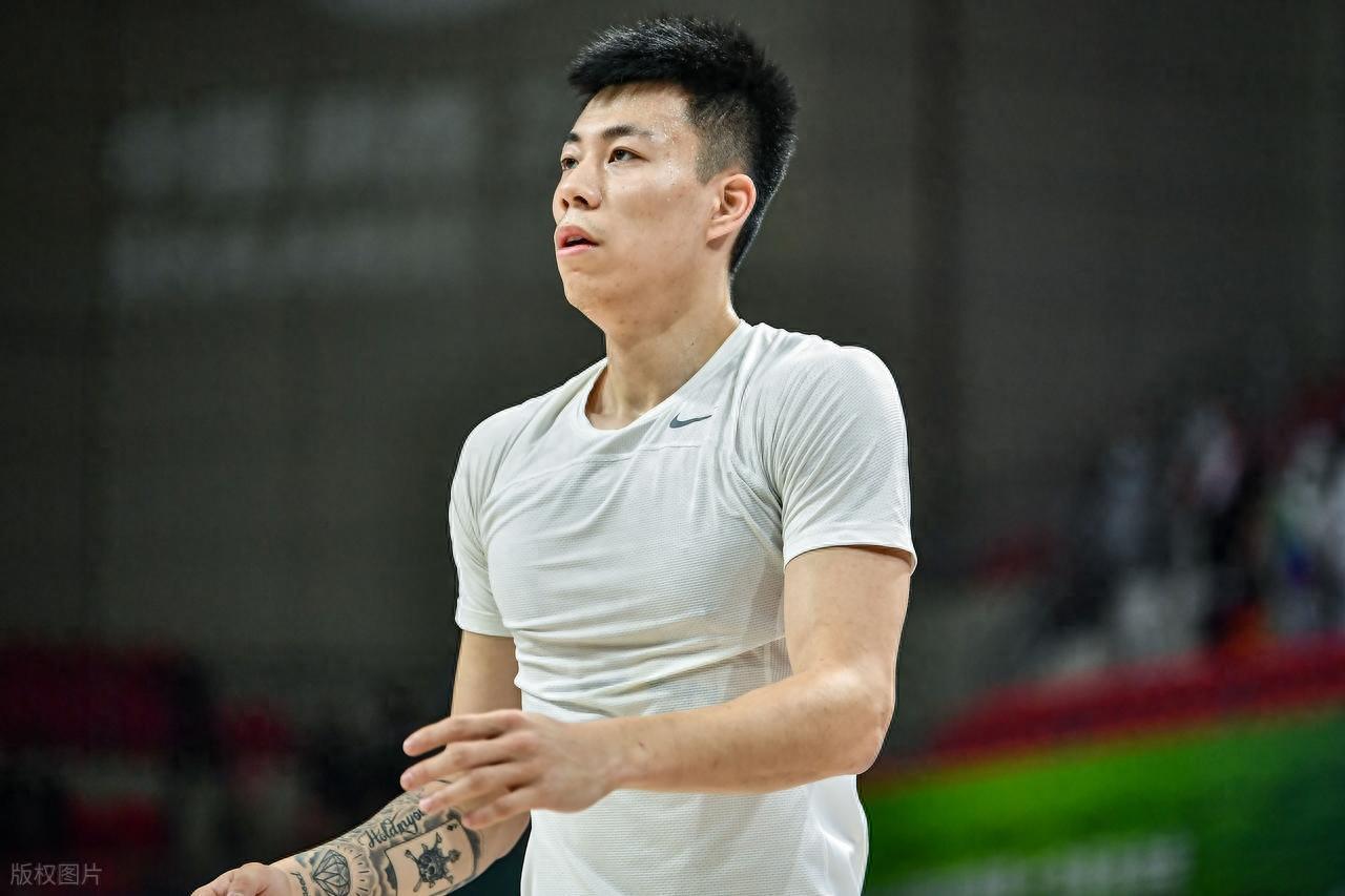 并非不服赵继伟，官媒曝张镇麟离队内幕：杨鸣难辞其咎，球队缺钱